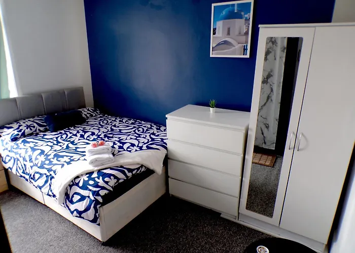 Santoriniapartmentwestkensingtonsleeps3-Ensuite-Ac